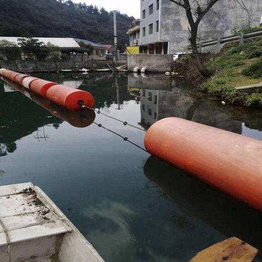 天津河道上游攔截漂浮垃圾的攔污浮筒